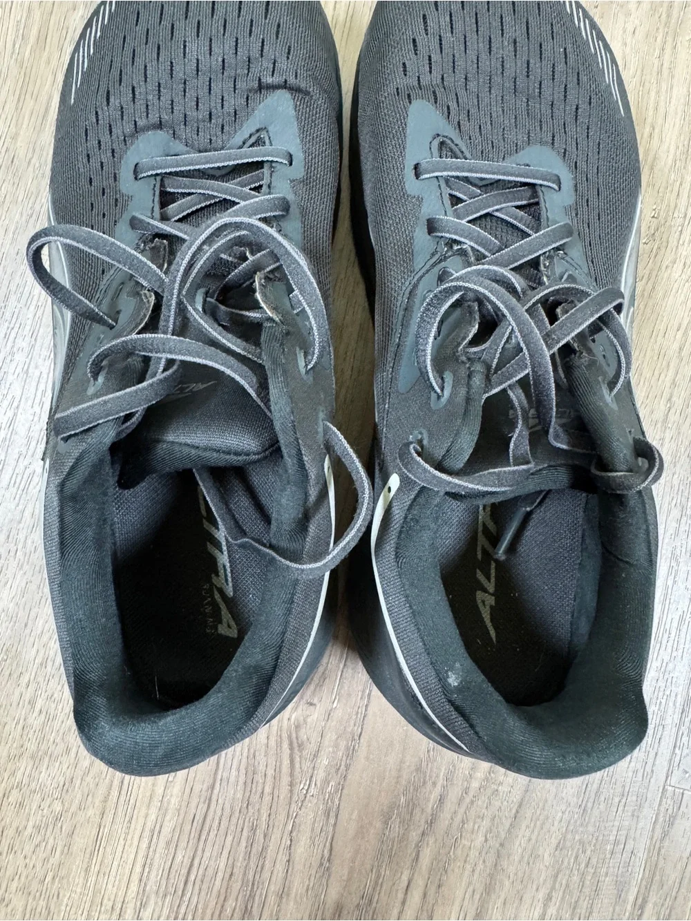 Altra Women's Black Olympus Road Running Shoes - Size 8.5
